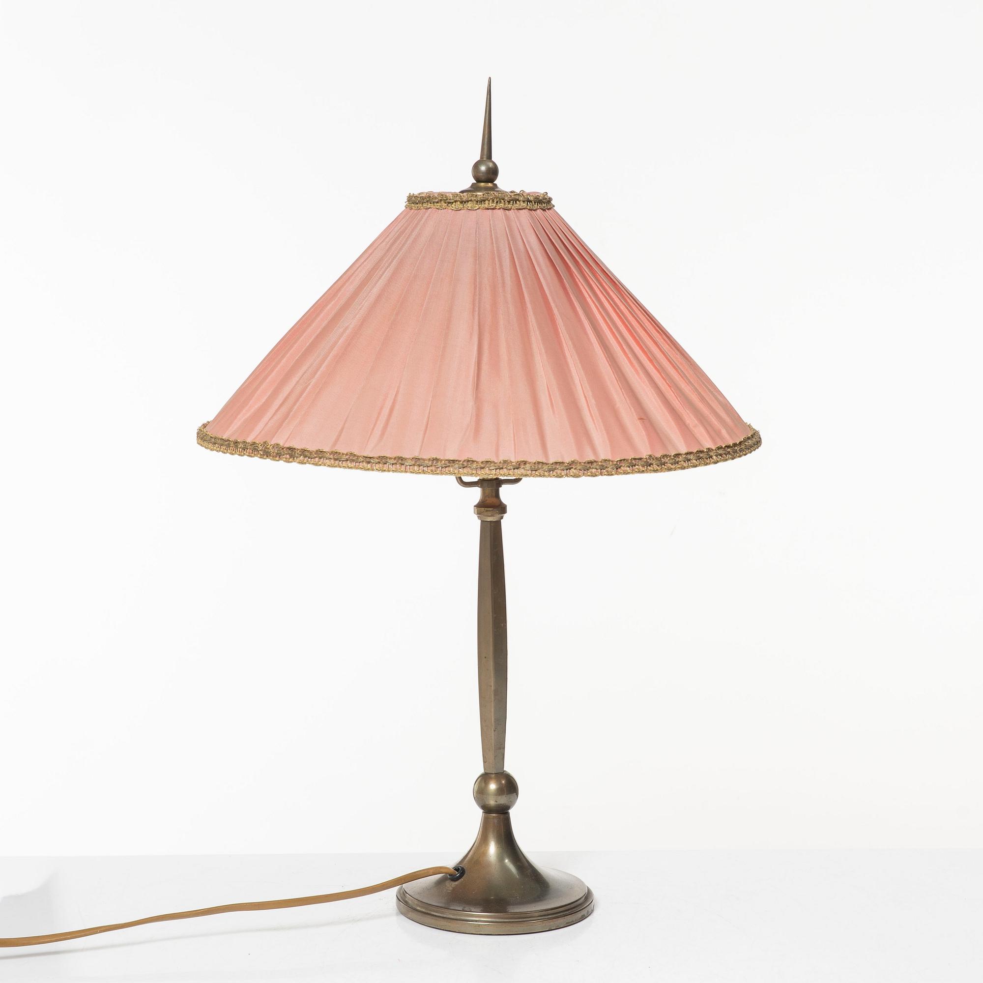 Harald Notini, bordslampa, modell "6893", Arvid Böhlmarks Lampfabrik, Stockholm, 1920-tal.