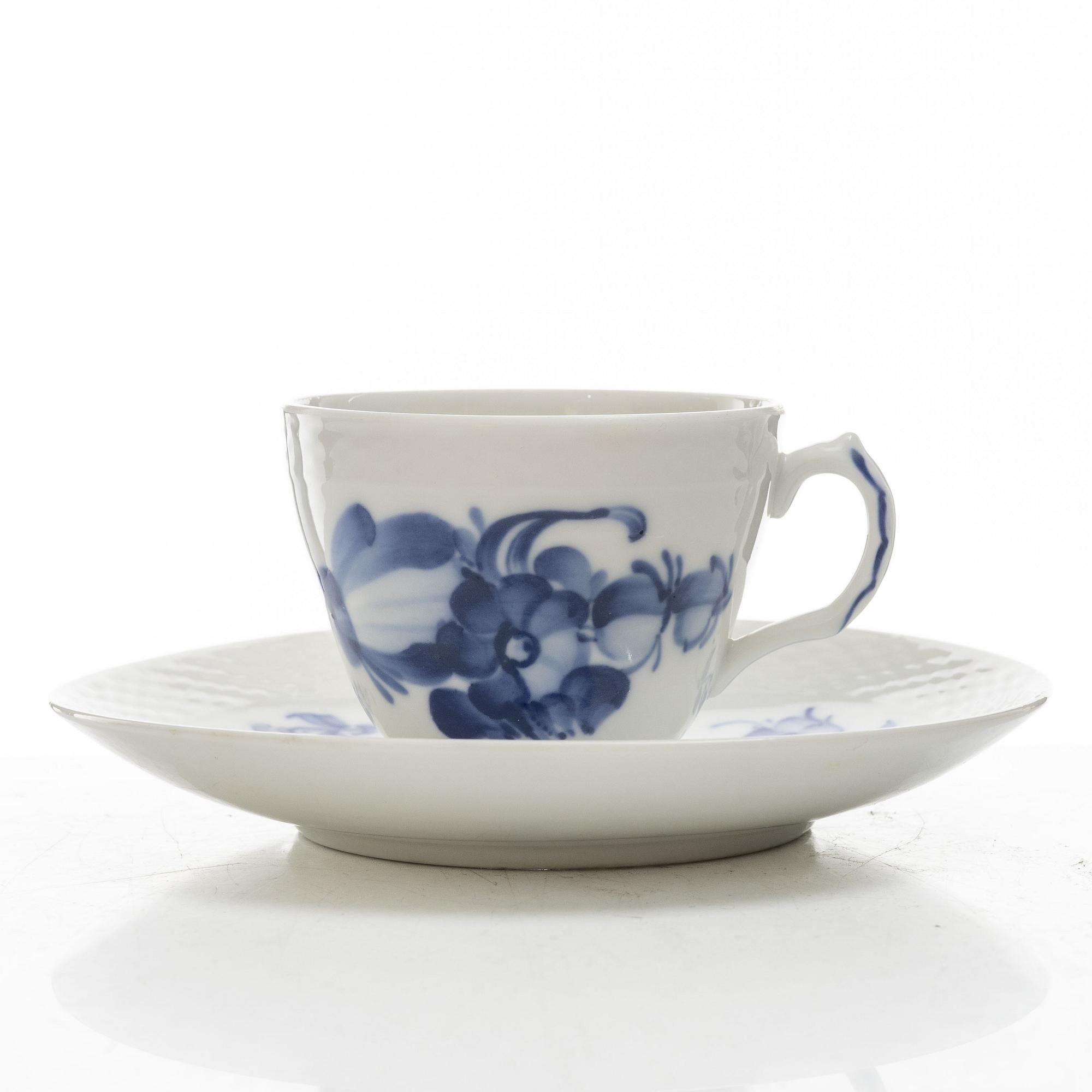 An 85-piece "Blå Blomst' porcelain dinner and cofee service, Royal Copenhagen, Denmark.