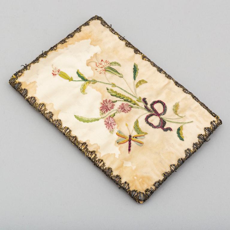 A Gustavian embroidered silk wallet, late 18th Century.