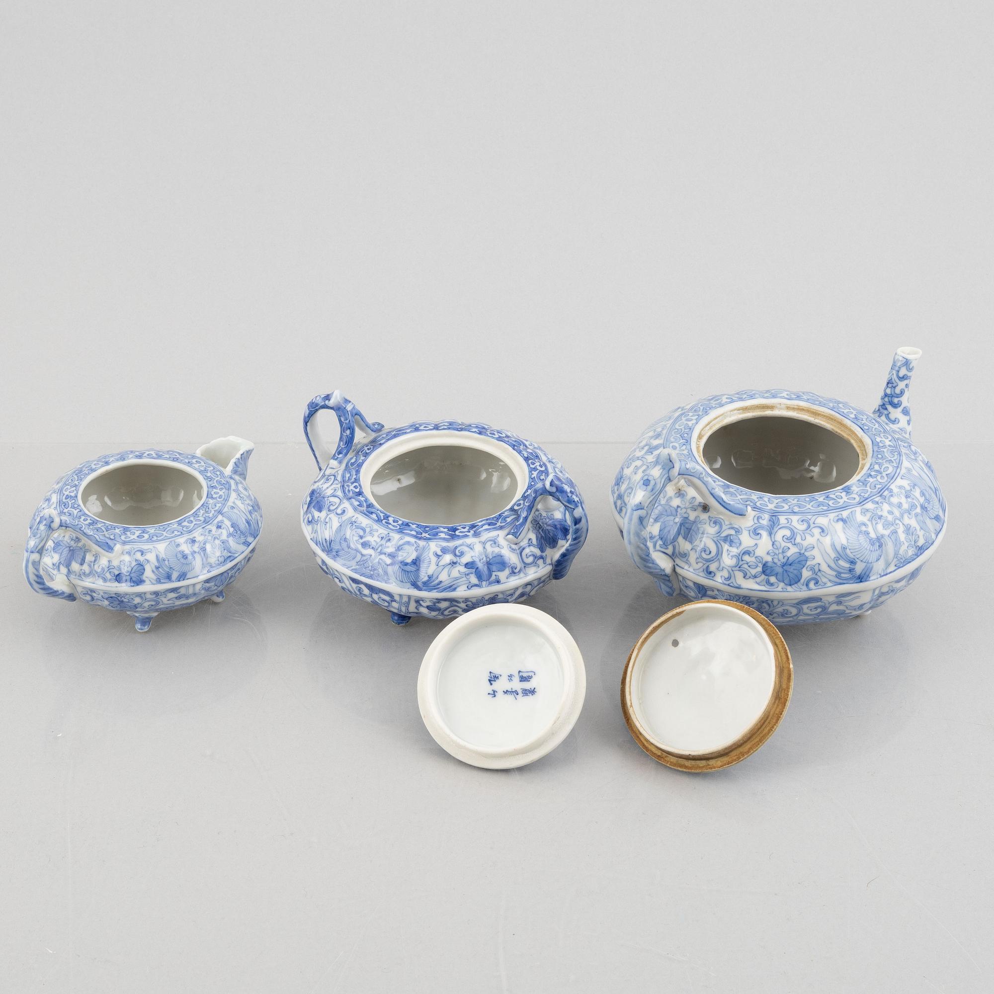 A three pieces Japanese porcelain tea set, first part of the 20th century.
