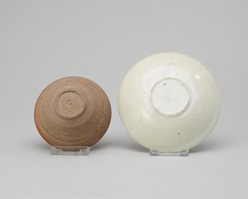 A set of two bowls, Song/Yuan dynasty.