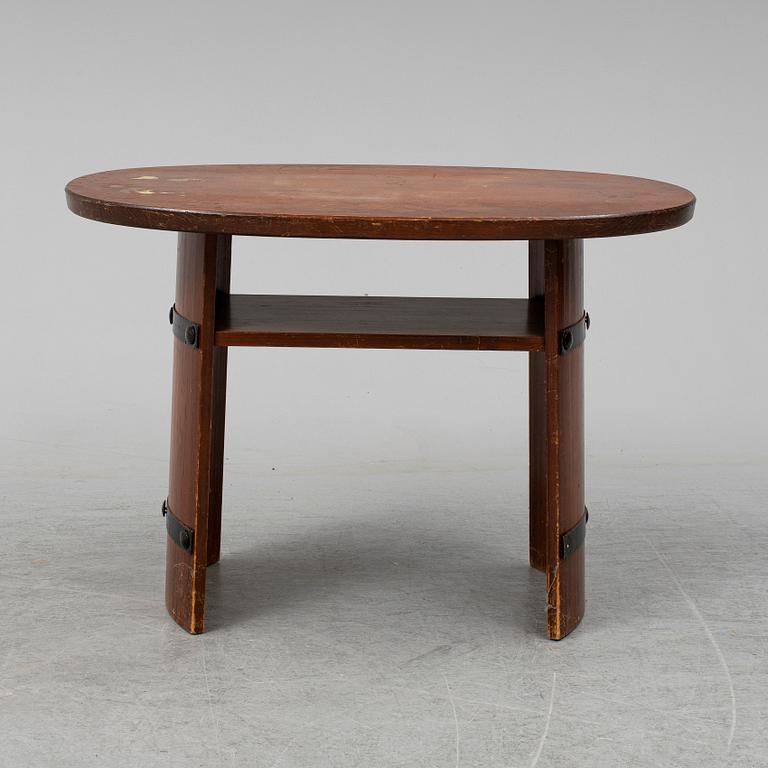 A 1920s / 1930s table.