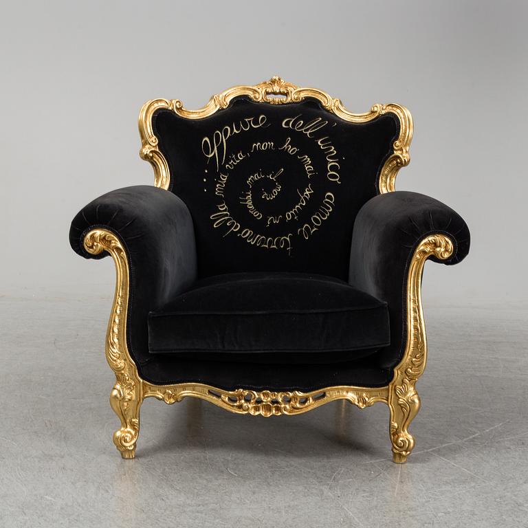 CRAZIONI, an 'Alice' armchair.