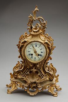 BORDSPENDYL, mässing, Louis XV stil, 1900-talets början.