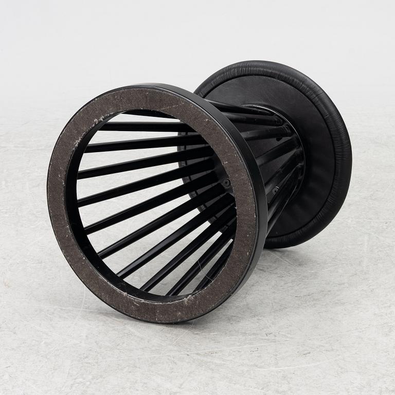 Tom Dixon, a contemporay 'Fan' stool.