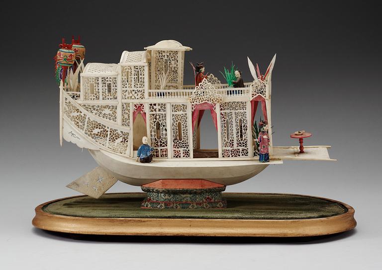 A bone and ivory model of a djonk, Qing dynasty, 19th Century.