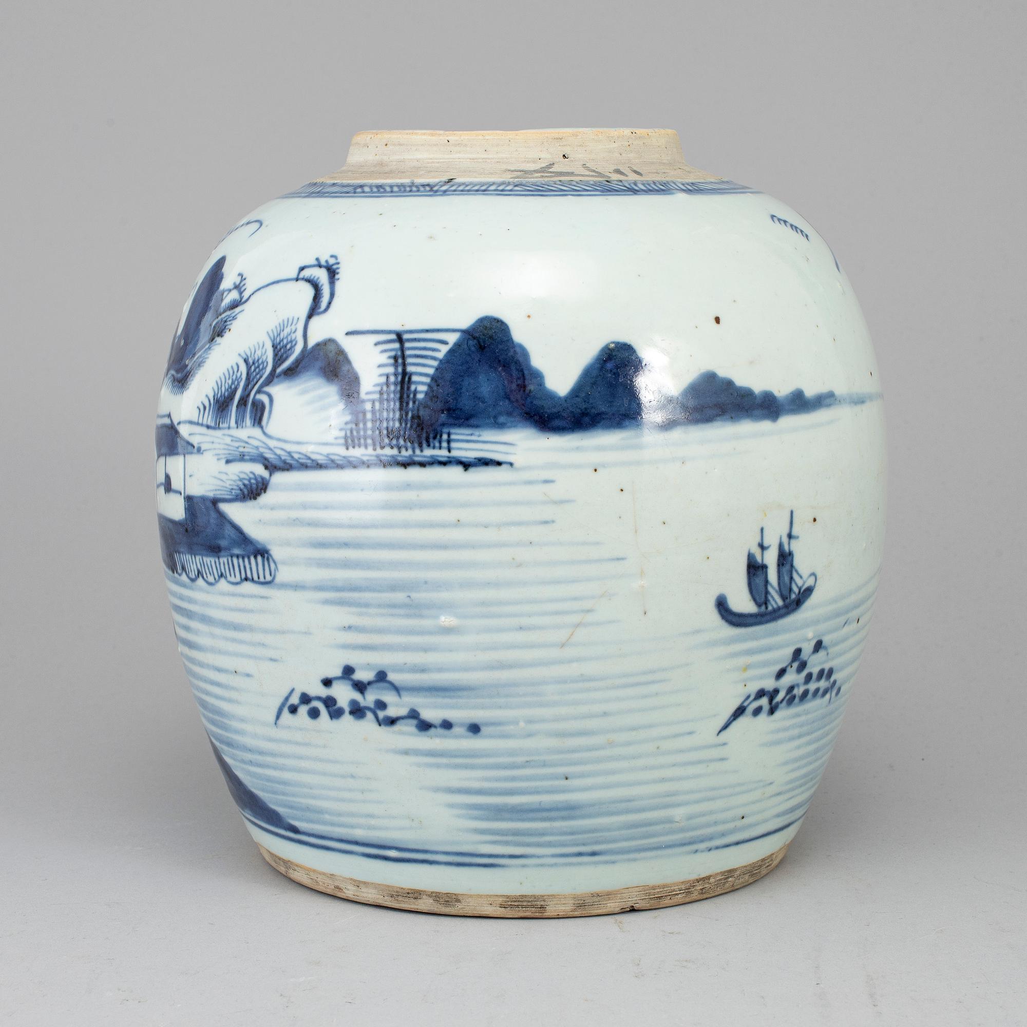 A blue and white jar, Qing dynasty, 19th century.