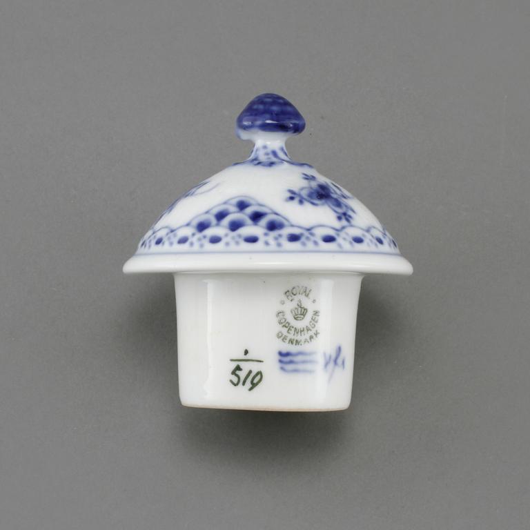 SERVISDELAR, 27 st, porslin, "Musselmalet", Royal Copenhagen, Danmark, 1900-talets andra hälft.