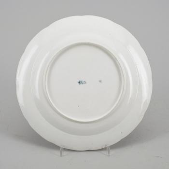 TALLRIK, porslin, Europa, 1700-tal.