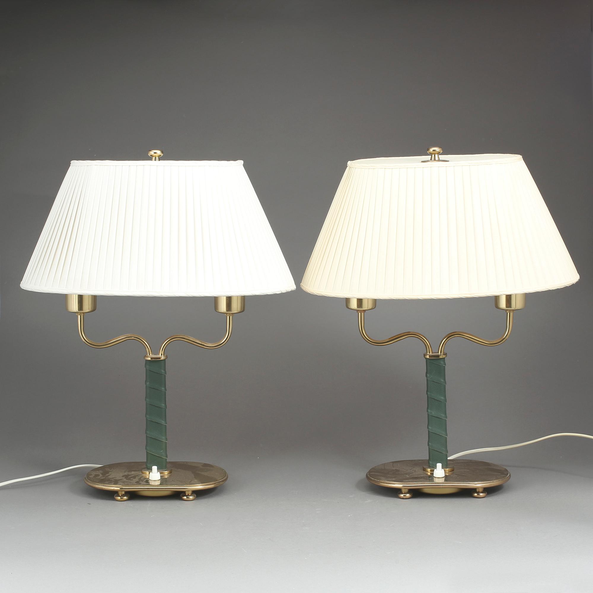 BORDSLAMPOR, modell 2388, Josef Frank för Firma Svenskt Tenn.