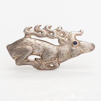 Kaisaleena Mäkelä, A sterling silver brooch "Elk" with a synthetic spinelle. Kalevala Koru, Helsinki 1999.