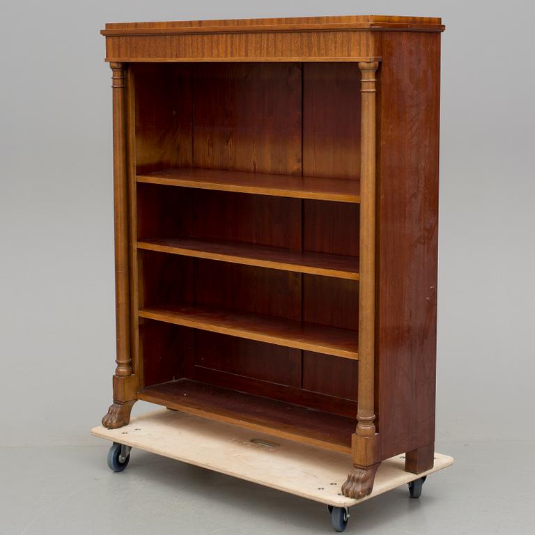 BOKHYLLA, Karl-Johan-stil, 1900-talets mitt.