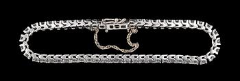 ARMBAND, platina och diamanter, tot ca 3.00 ct.