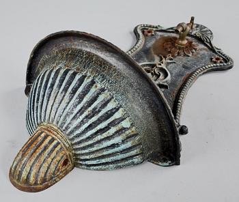 VÄGGFONTÄN, 1900/2000-tal.