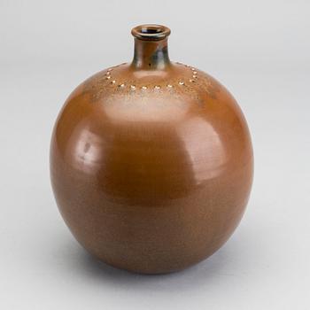 A STIG LINDBERG STONEWARE VASE, Gustavsbergs studio.