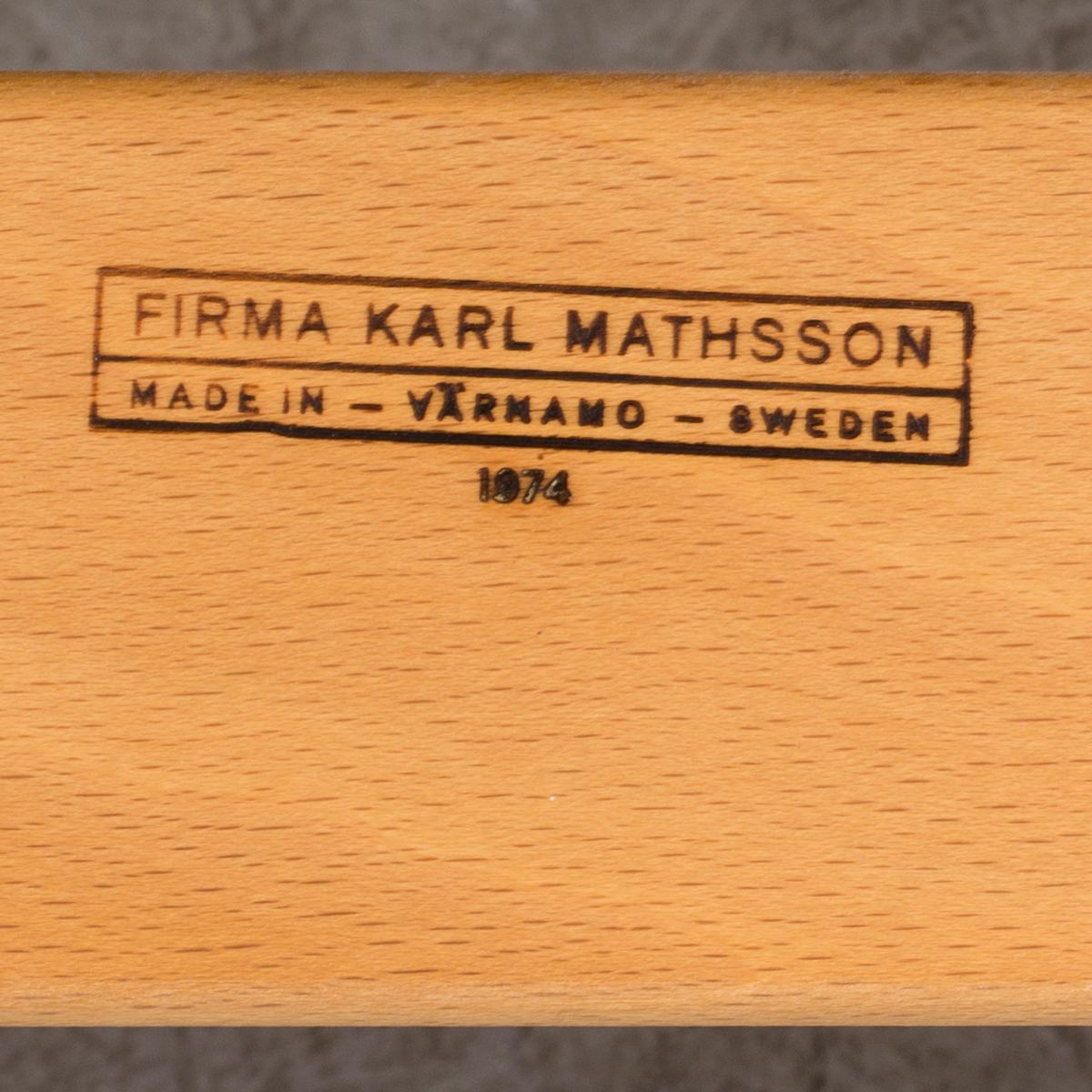 BRUNO MATHSSON, karmstolar, ett par, "Eva", Firma Karl Mathsson, Värnamo, 1976.