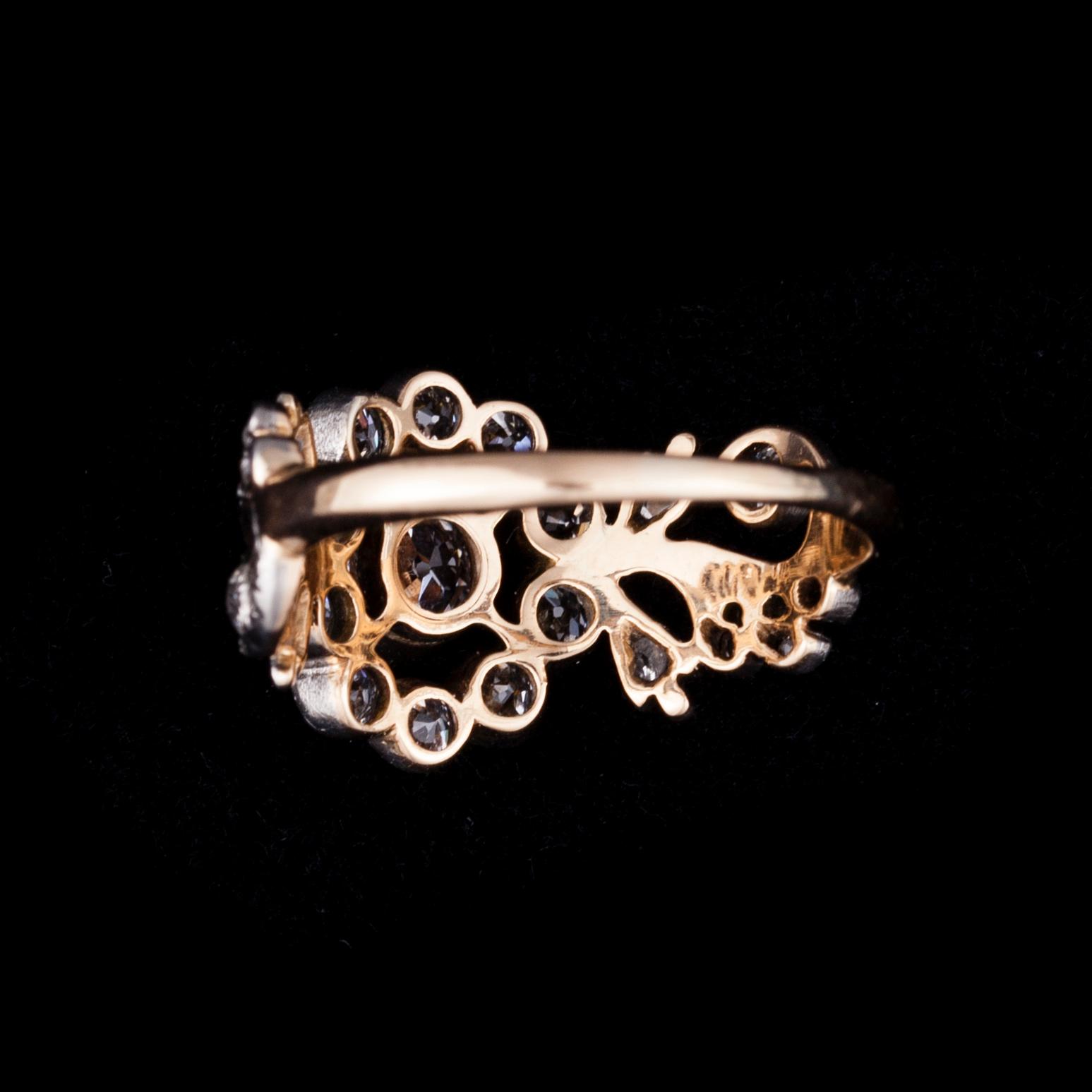 RING, 18K guld, diamanter. Vikt ca 3,4 g.