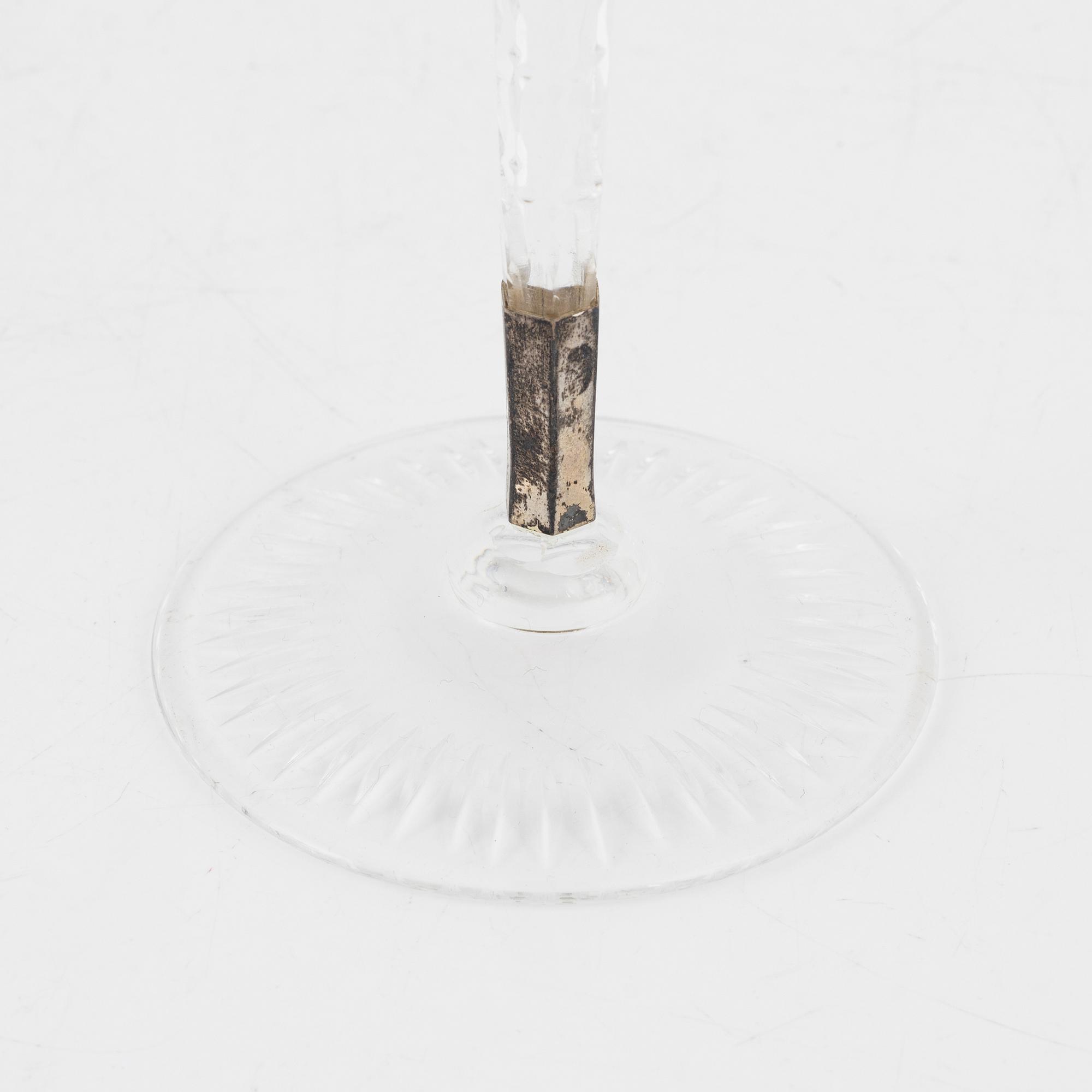 A set of 18 glasses, 20th century.