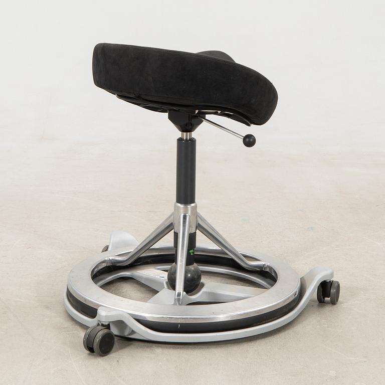 Backapp Modern Saddle Stool.