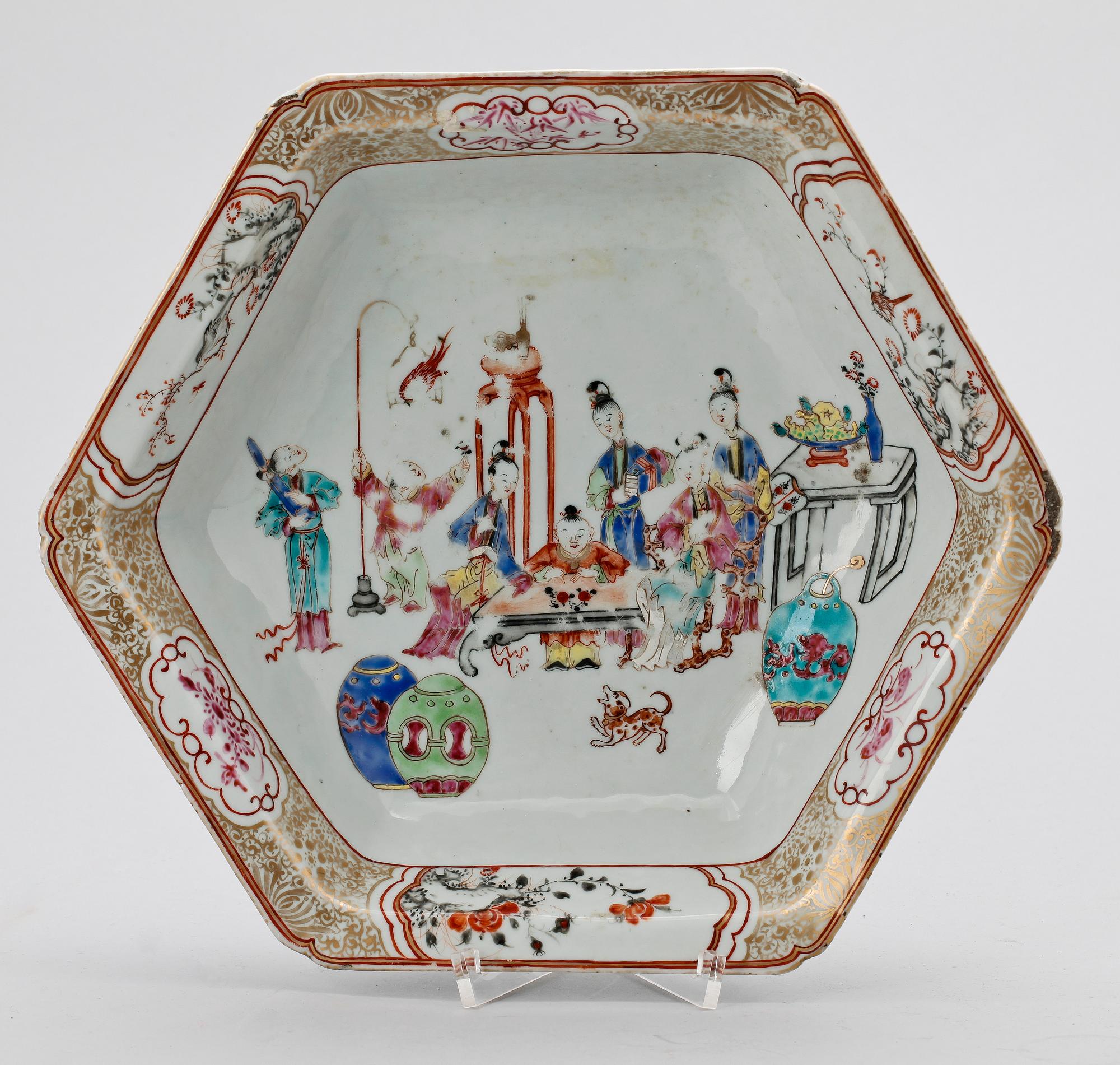 SKÅLFAT, porslin, Kina, 1700-tal.