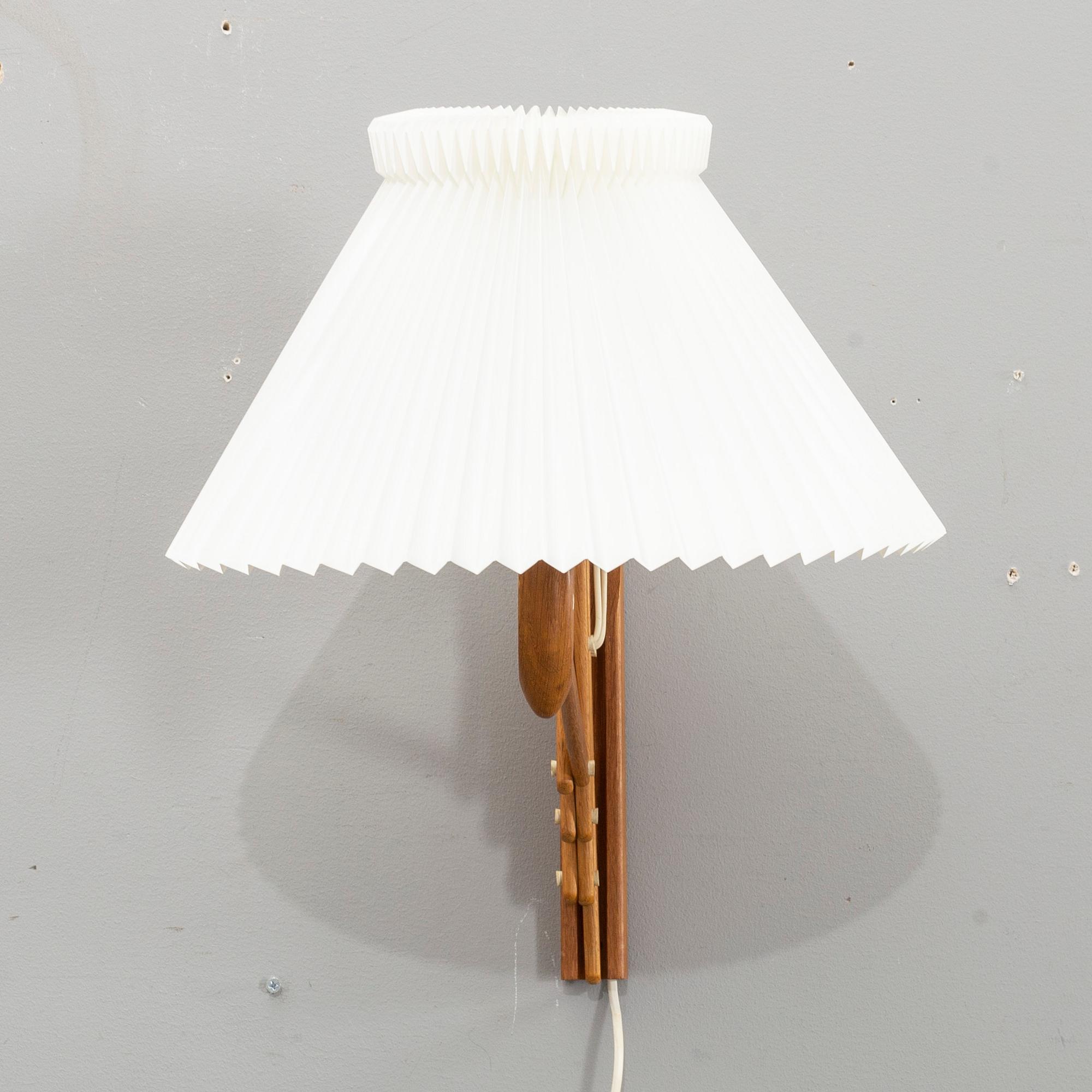 ERIK HANSEN, vägglampa, modell 332/334, Le Klint, Danmark.