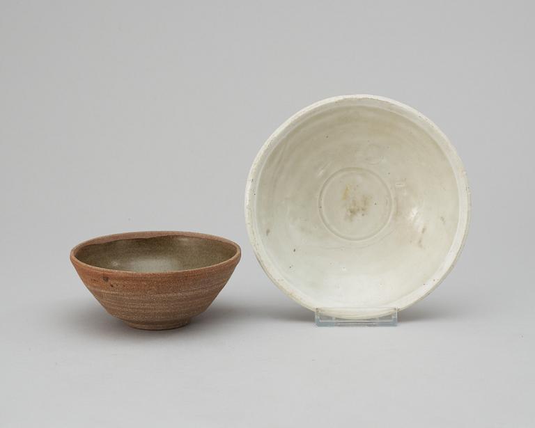 SKÅLAR, två stycken, keramik. Song/Yuan dynastin.