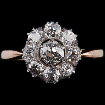 RING, antikslipade diamanter 1.20 ct. VS. Guld 18K, silver. Vikt 3.2 g.