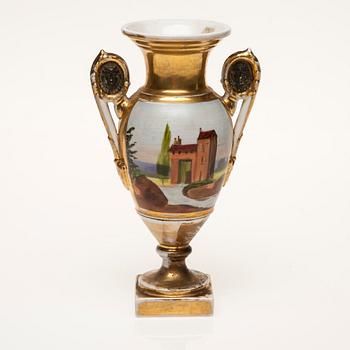 URNA, porslin, möjligen Batenins porslinsfabrik, Ryssland, tidigt 1800-tal.