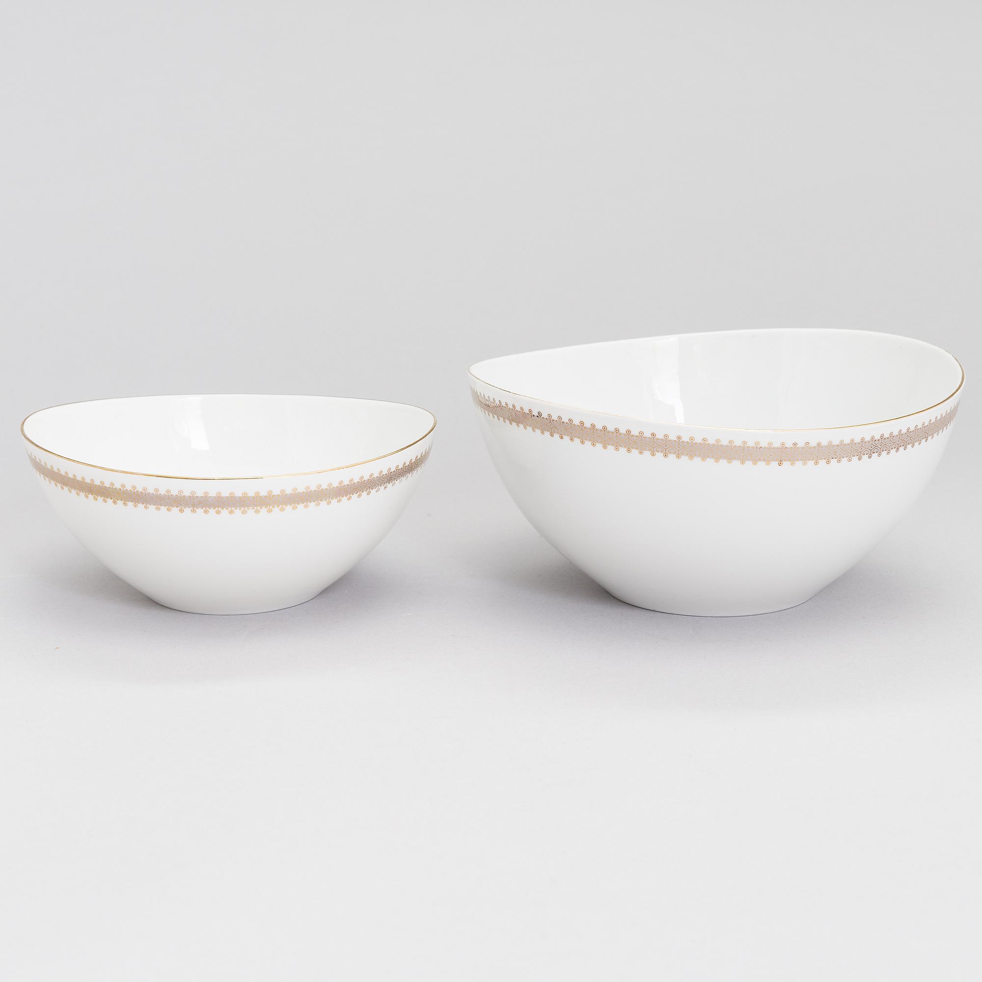 A 71-piece set of Rörstand 'Elegance' porcelain tableware.