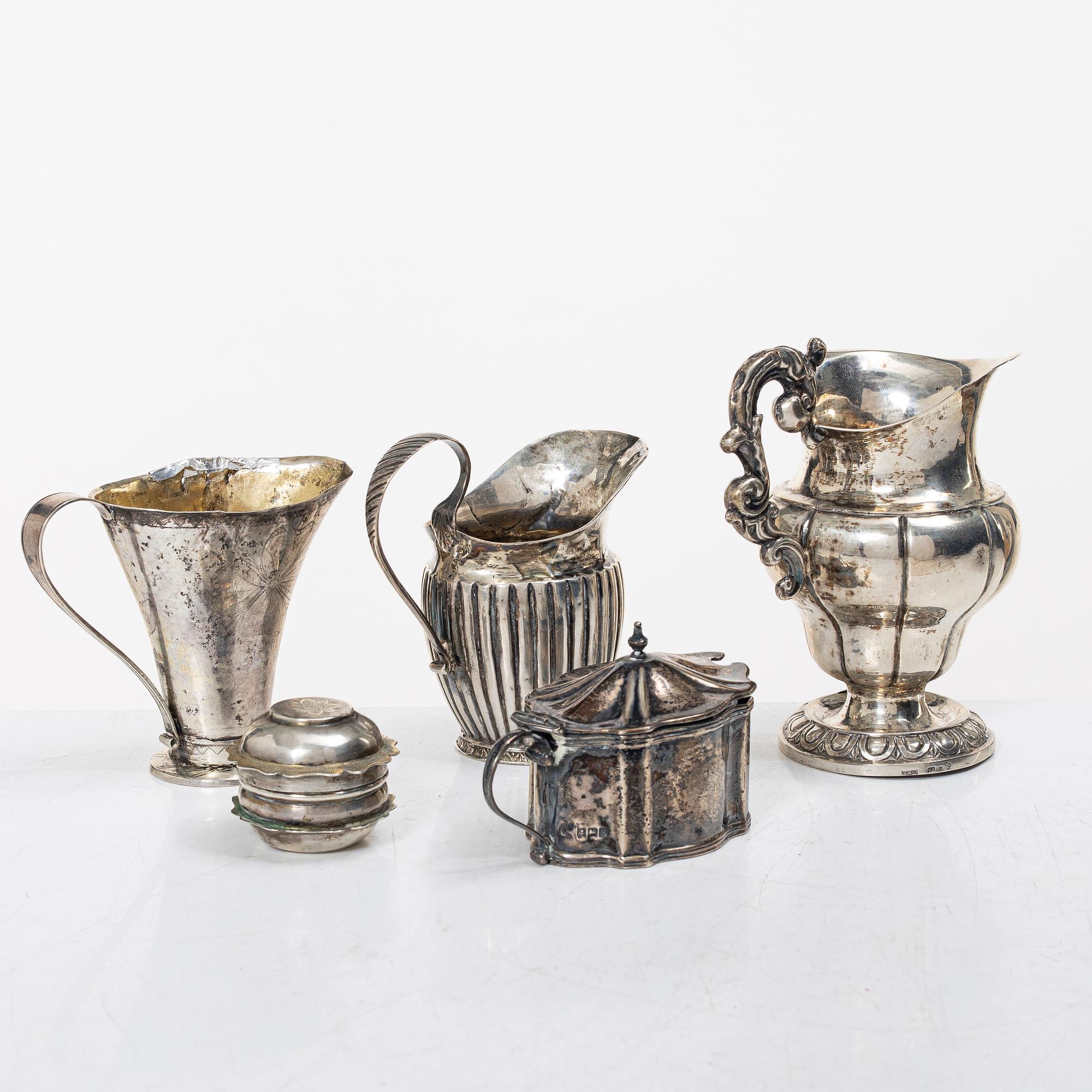 A set of silver, 5 pieces, 19th-20th century.