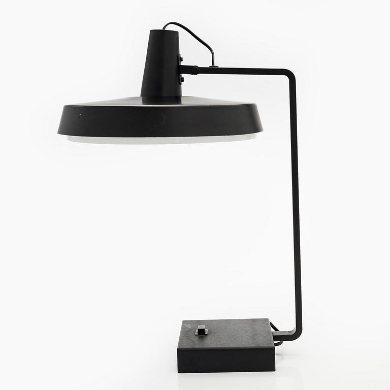 Esko Pajamies & Toivo Korhonen, bordslampa, modell AK-5770, Itsu, 1960-talets början.
