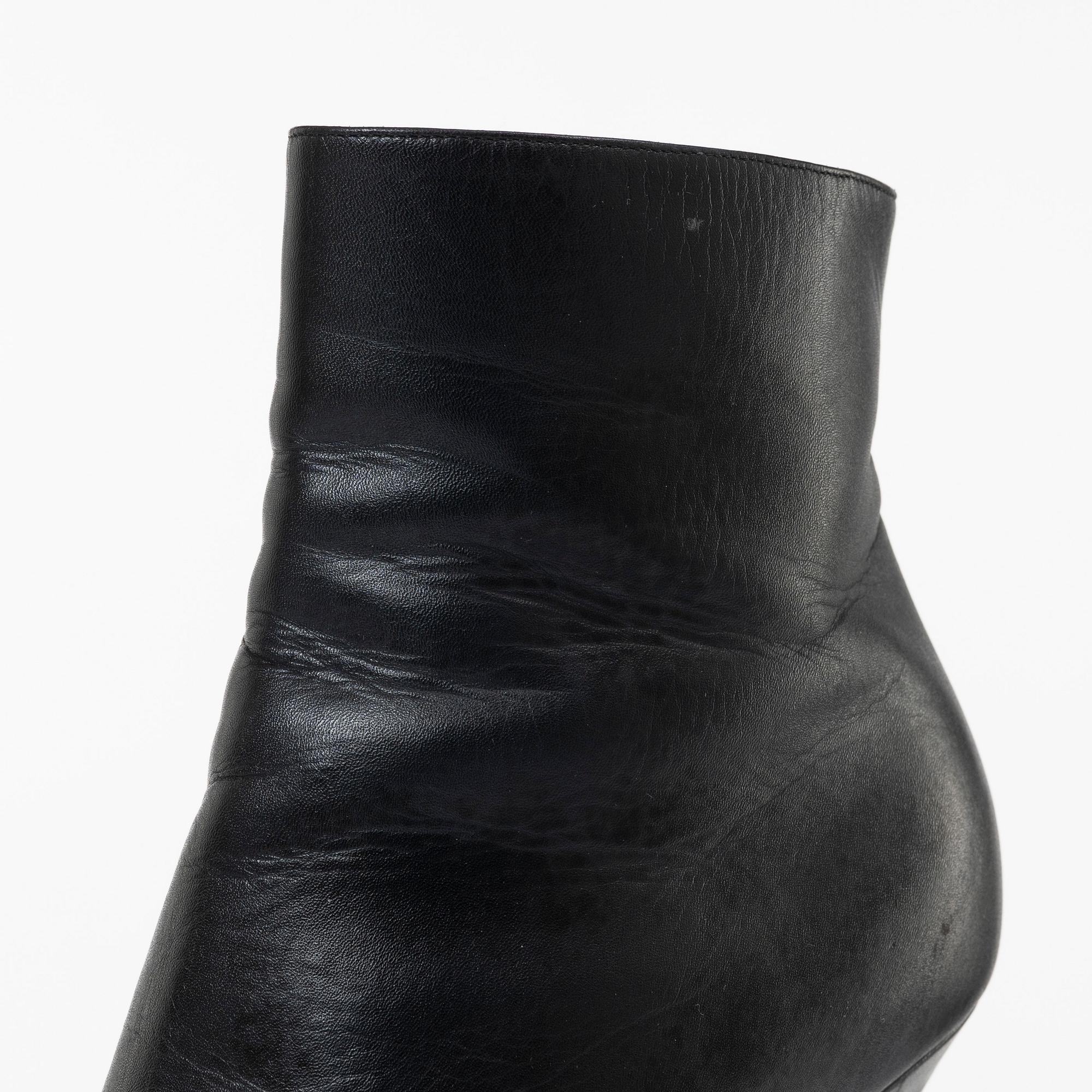 Christian Louboutin, ankle boots, size 37.