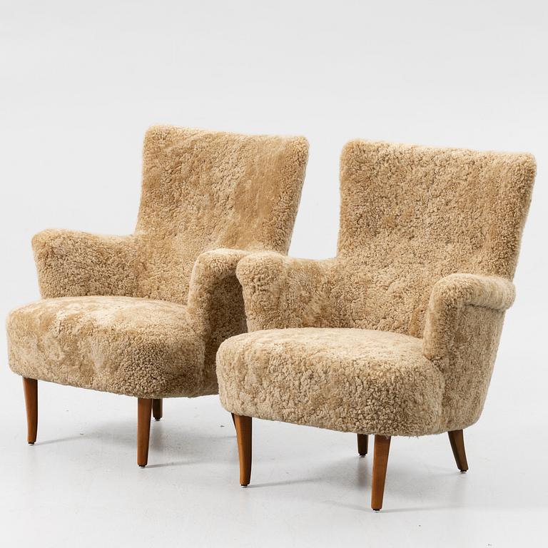 Carl Malmsten, Armchairs, a pair, “Stora Furulid”, O.H. Sjögren, mid-20th century.