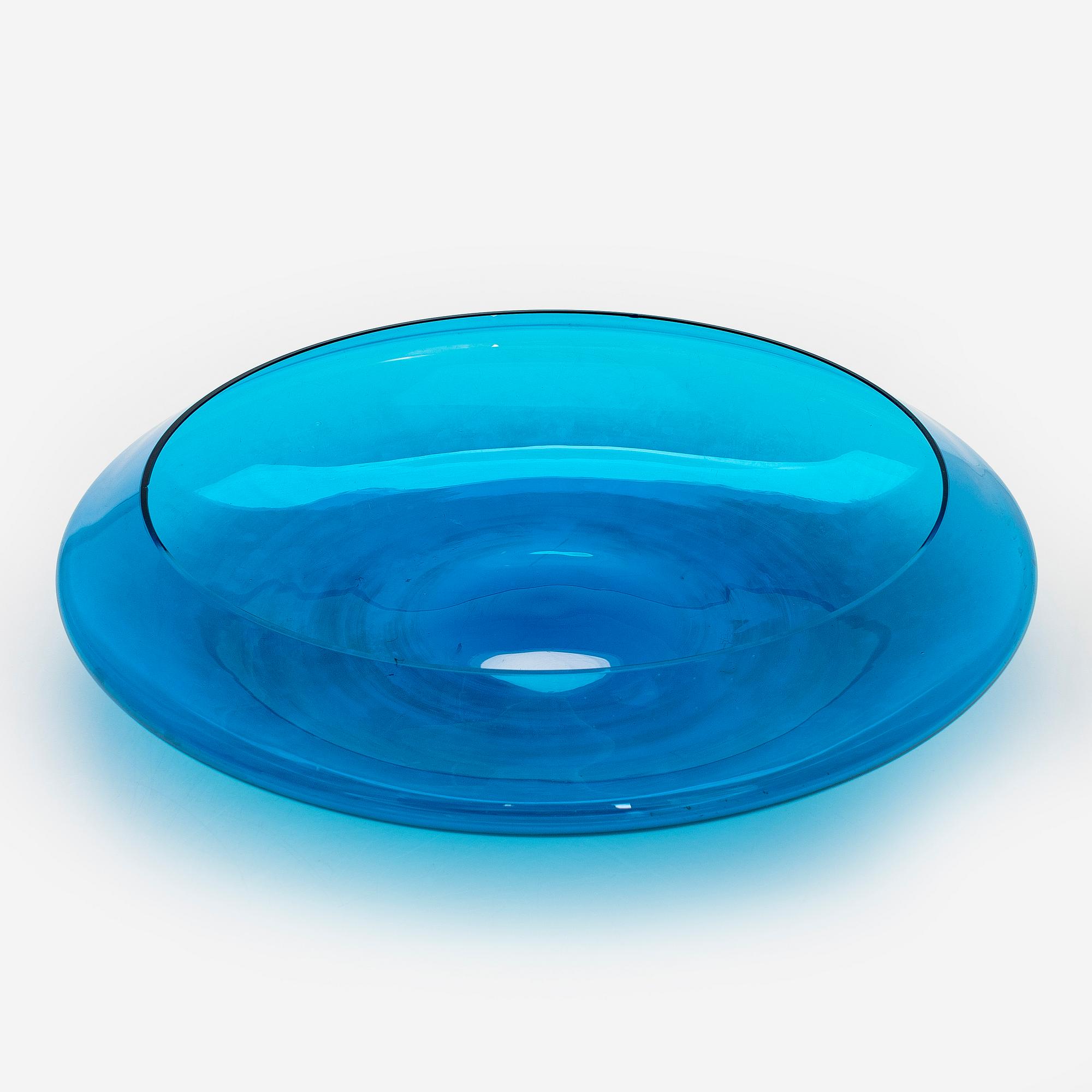 Nanny Still, a 15-piece 'Harlequin' glassware for Riihimäen Lasi Oy.