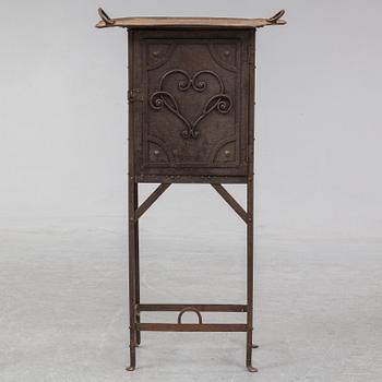 SKÅP, järnsmide, tidigt 1900-tal.