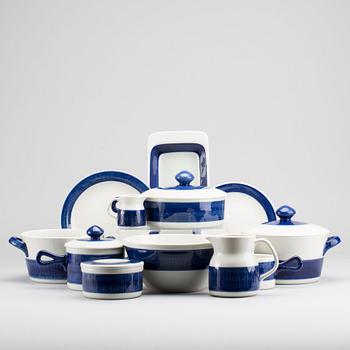 HERTHA BENGTSON, servisdelar, ca 24 delar, "Koka blå", Rörstrand, i produktion 1956-88.