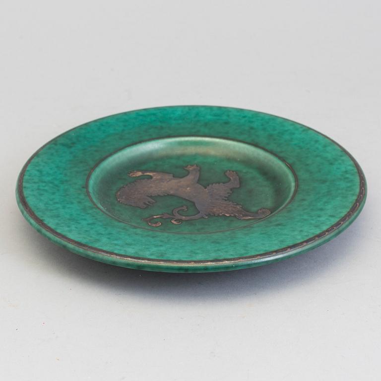 WILHELM KÅGE, an 'Argenta' stoneware dish from Gustavsberg.