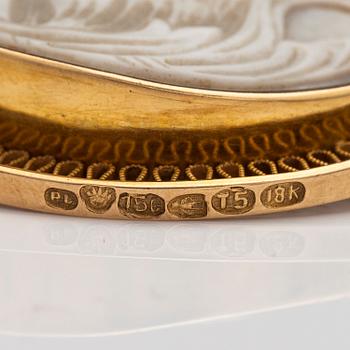 BROSCH, 18K guld, snäckskalskamé. Lappi & K:ni, Villmanstrand 1924.
