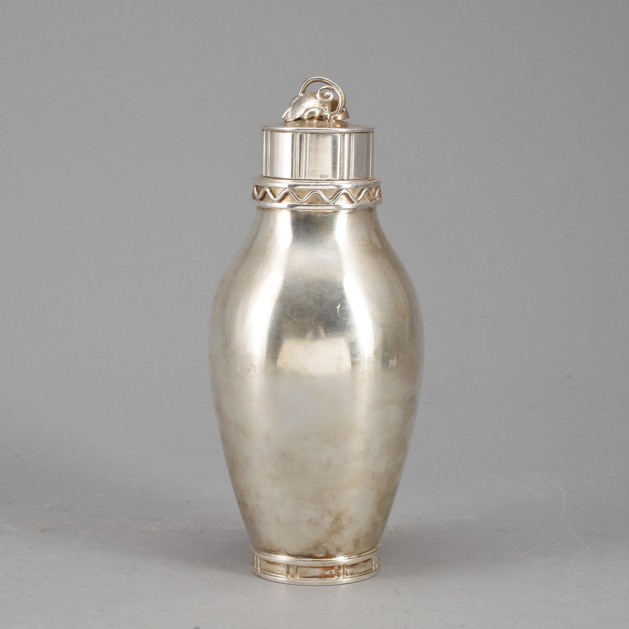 SHAKER, sterling silver, Danmark 1900-tal okänd mästare HR. Vikt 668 gr.