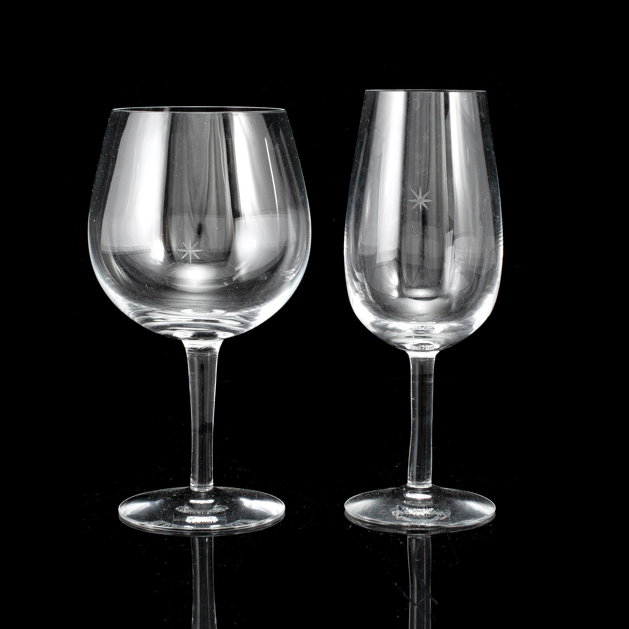 SIGNE PERSSON-MELIN, vinglas, 14+12 stycken, "Bouquet", Kosta Boda.