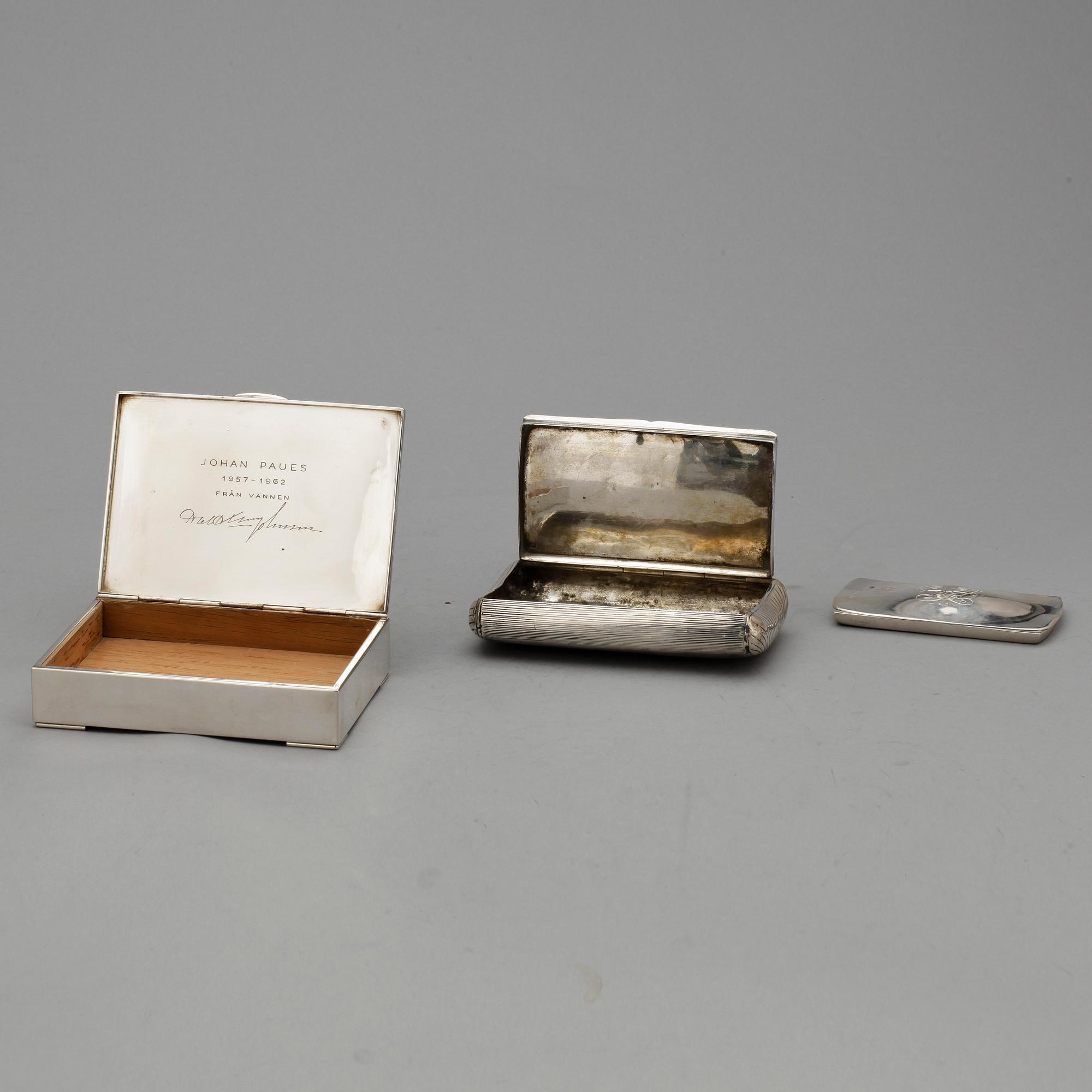 DOSA, ASK samt ETUI, 1+1+1, silver, bland Holland, 1800-talets andra hälft. Totalvikt ca 888 gram.