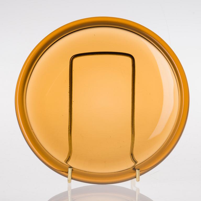 SERVERINGSSKÅL med DESSERTSKÅLAR, 7 st, och GLAS, 5 st, ASSIETTER, 5 st, "Luna" Kaj Franck, 1970-tal.