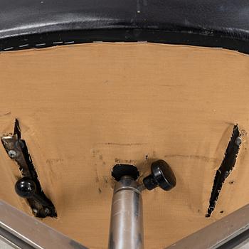 A 'Löten' swivel office chair by E K Augustosson for Hjalmar Jackson AB 1967.