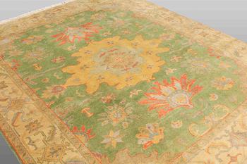 MATTA, Orientalisk, ca 298 x 243 cm.