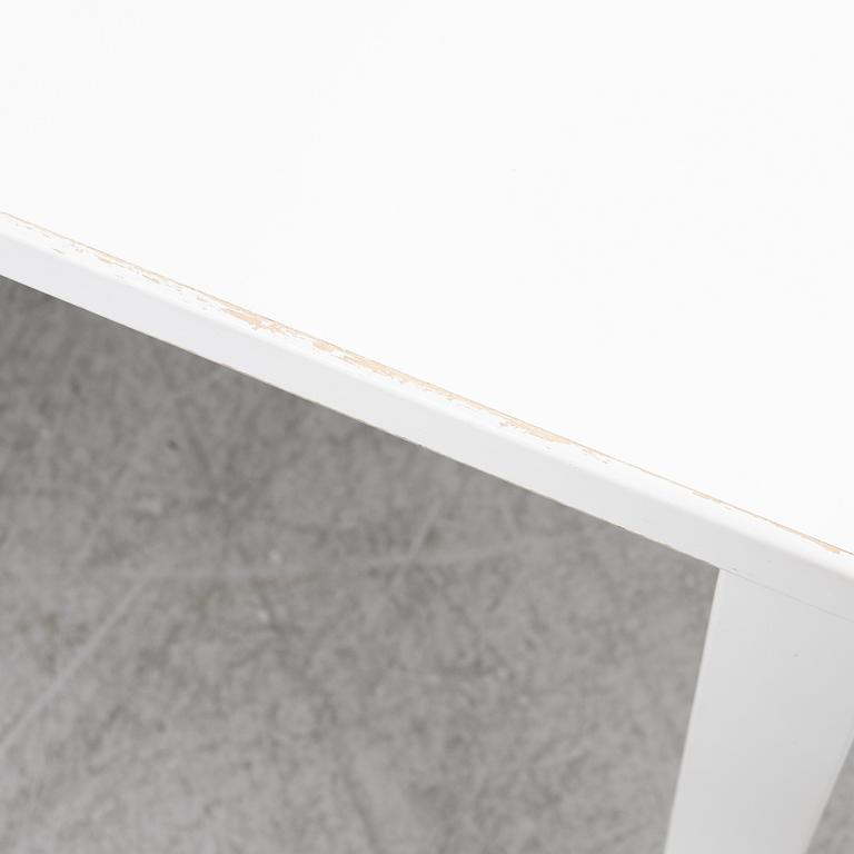 Alvar Aalto, Table, Artek, 2000.