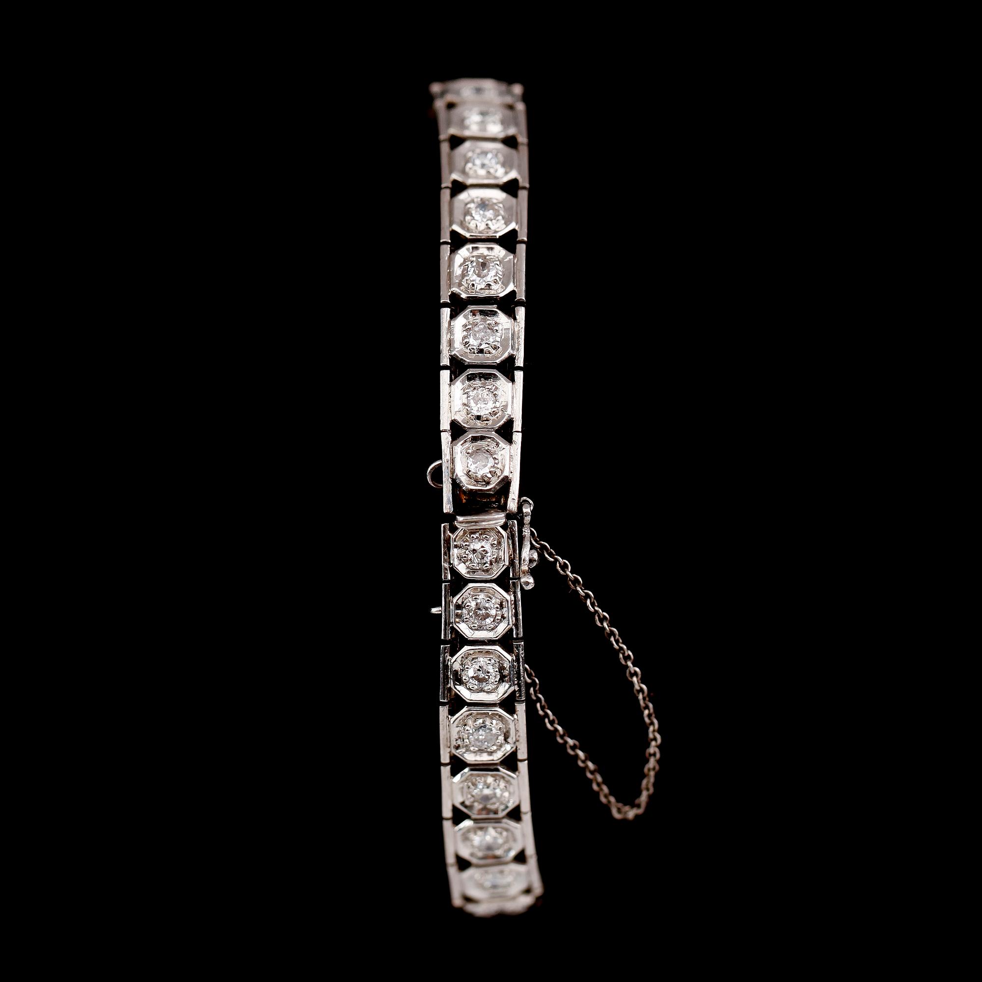ARMBANDSUR, platina, diamanter tot ca 3,20 ct, tidigt 1900-tal.