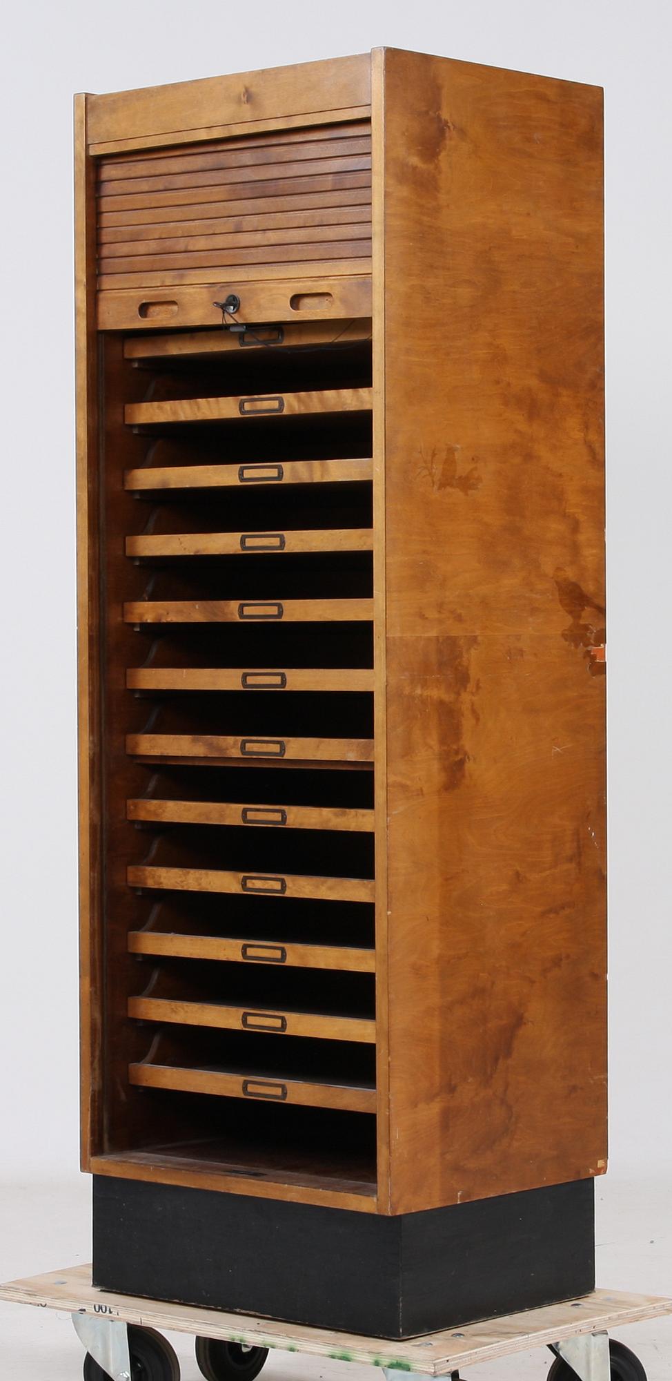 JALUSISKÅP, 1900-talets första hälft.