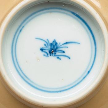 Two famille verte and café au lait bowl, Qing dynasty, Kangxi (1662-1722).