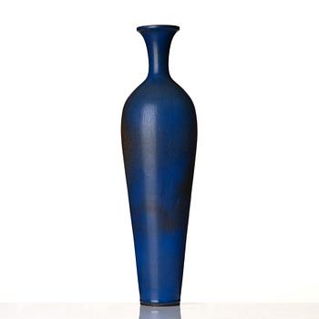 Berndt Friberg, a blue glazed "rabbit's fur" stoneware vase, Gustavsberg studio, Sweden 1958.