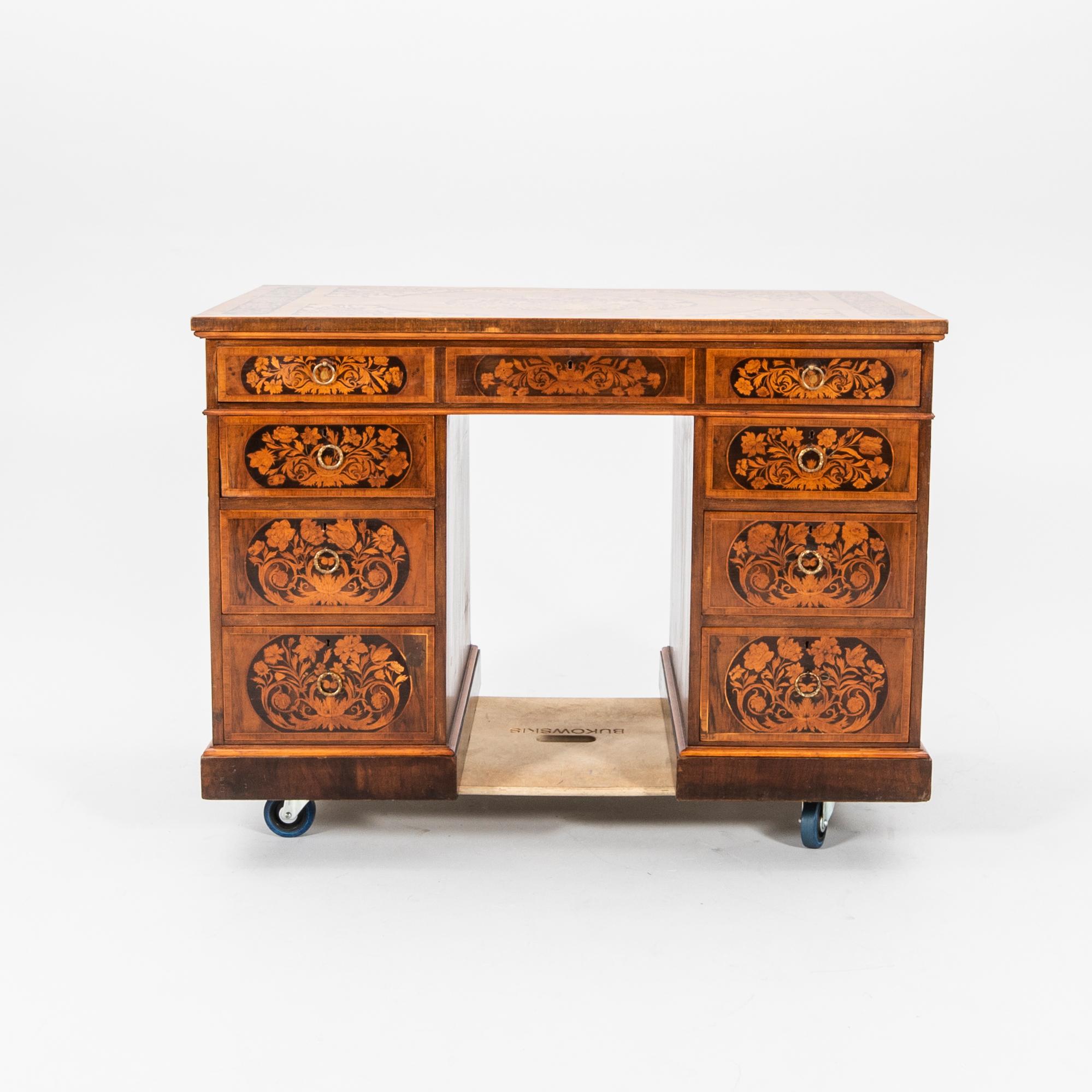 Skrivbord Maggiolinis art Italien 1900-talets första hälft.